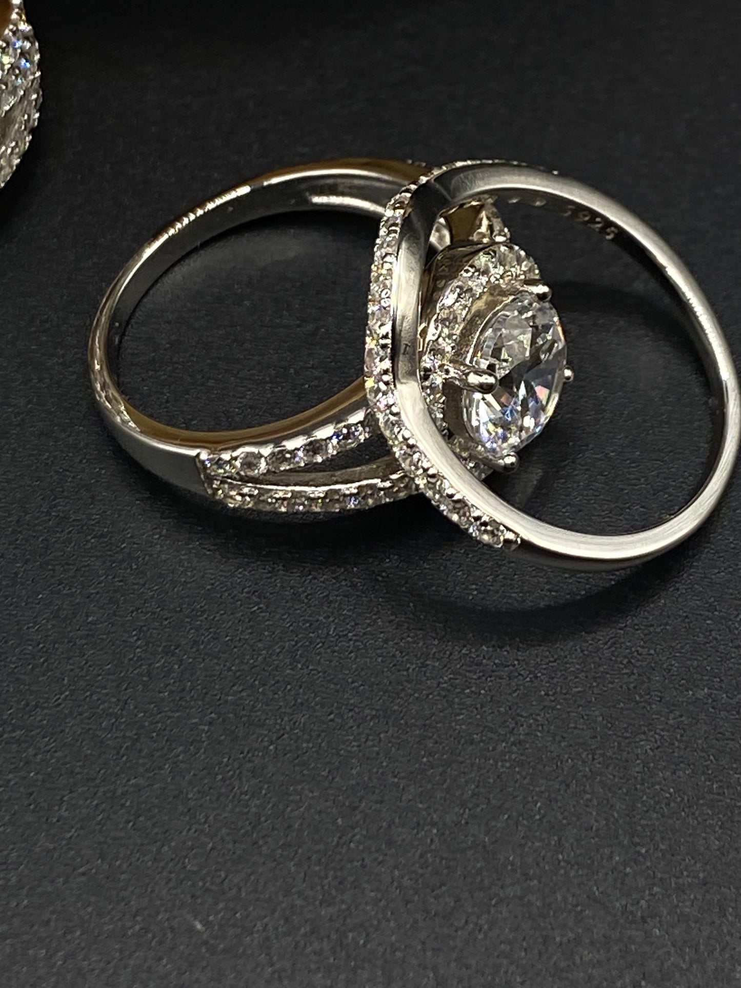 Circle Diamond Ring